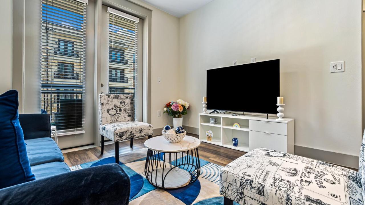 Cozy Retreat-Free Reserved Parking-Pool Addison Exterior foto